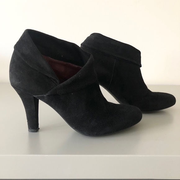Enzo Angiolini Suede Cuff Ankle Bootie Black - Picture 10 of 10